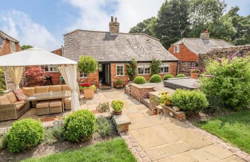Horncastle House | Jolls Cottage