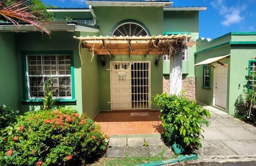 Rodney Bay Villa | Jolly Day Villa enjoys sea views in Rodney Heights