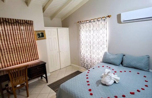 Rodney Bay Villa | Jolly Day Villa enjoys sea views in Rodney Heights