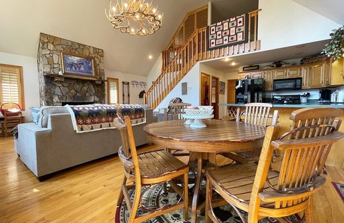 Murphy Ski Chalet | Jolly Rancher Mountain Cabin