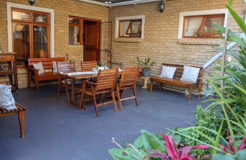 Hartenbos House | Jomari Guest House