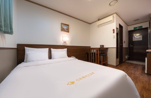 Sungin-dong Hotel | Jongno City Days Inn Hotel