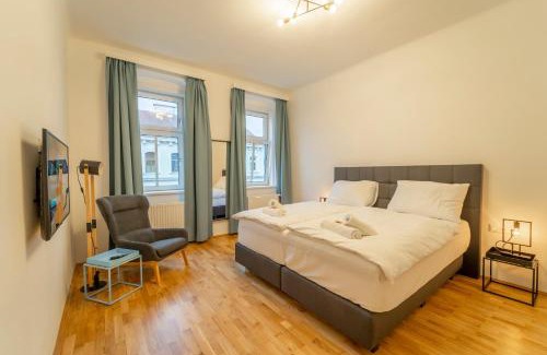 Kaisermuhlen Apartment | josef's home I Maxi Apartment I near UNO, VIC