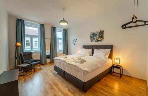 Kaisermuhlen Apartment | josef's home I Maxi Apartment I near UNO, VIC