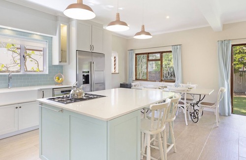 Strand House | Joubert 107 by HostAgents