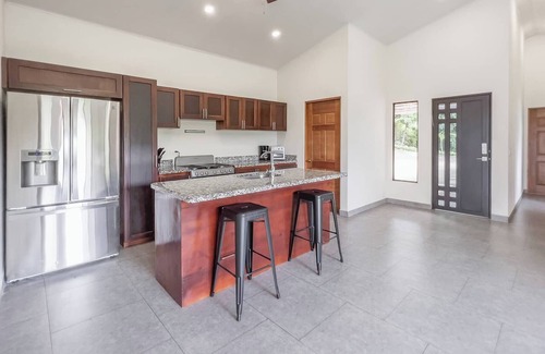 Mercedes Apartment | Journeys End-stunning Views In Gated Community