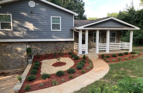 Union City House | Journey’s Pad minutes to Atlanta Metro Studios