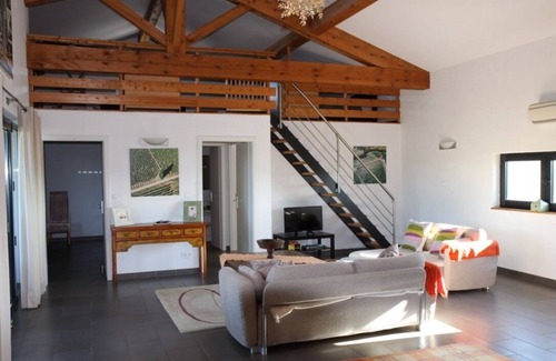 Villegailhenc Apartment | Jours de vigne - Contemporary apartment for 8 people