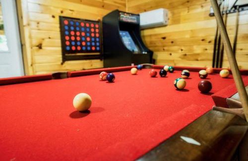 Sevierville Villa | Joy's Retreat Cabin