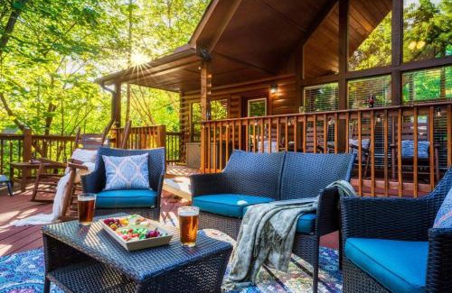 Sevierville Villa | Joy's Retreat Cabin