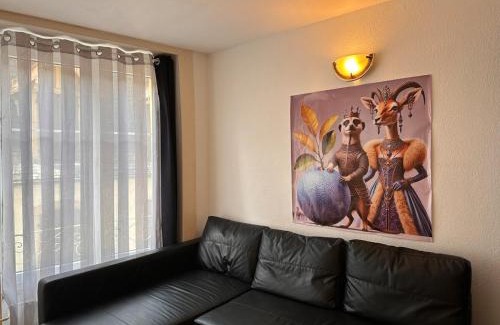 Neuchatel Apartment | JOY04 Tangerine Dream Studio