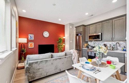 Fort Worth Apartment | Joyful 1BD: Pleasant, Warm & Close to the Action!
