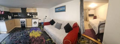 Huddersfield Apartment | Joyful Place