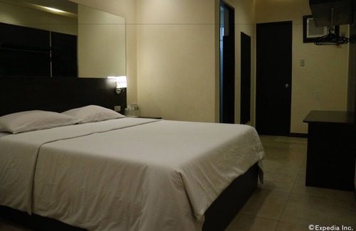 Bacolod Hotel | JP 227 Residences
