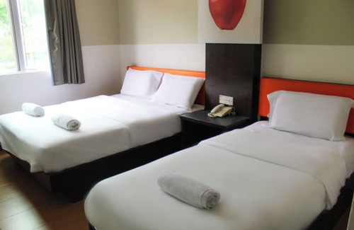 Kampung Pengkalan Hotel | JQ Suria Hotel