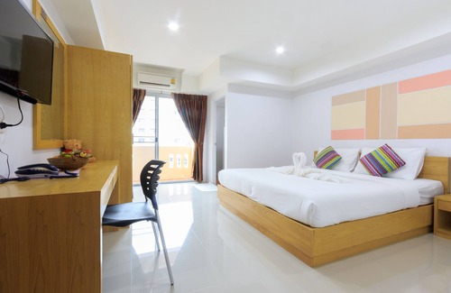 Suan Luang Hotel | JR Mansion