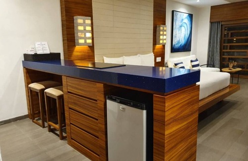 El Medano Ejidal Apartment | Jr. Suite at Hotel Bahia by Preferred Hotels