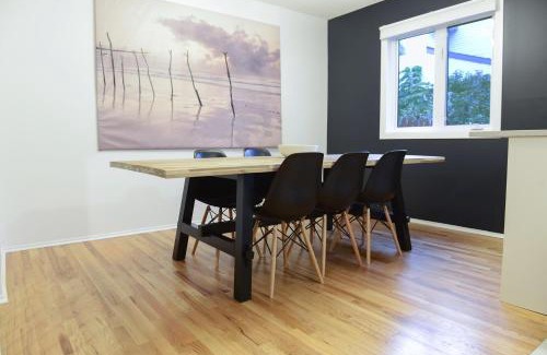 Industrial Park House | JstLikeHome - Getaway