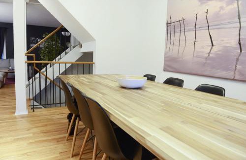 Industrial Park House | JstLikeHome - Getaway