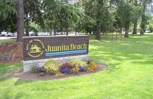 South Juanita Apartment | Juanita Lake Escape