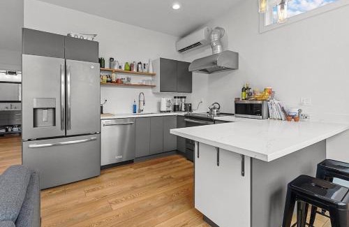 South Juanita Apartment | Juanita Lake Escape