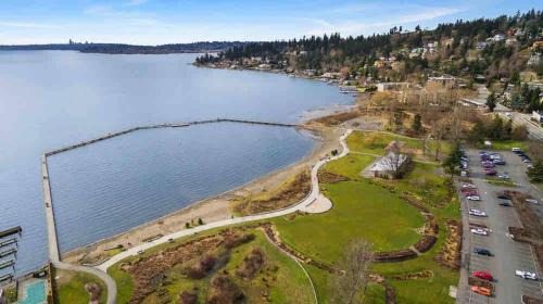 South Juanita Apartment | Juanita Lake Escape