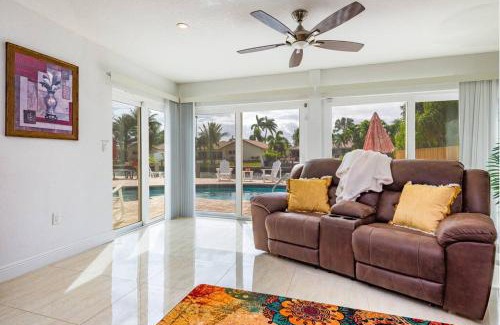 Lake Estates House | Juanita's Waterfront Villa