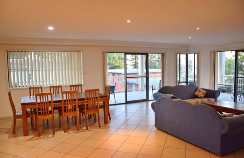 South West Rocks Apartment | Jubilee Apartment 12 - Bring your own linen