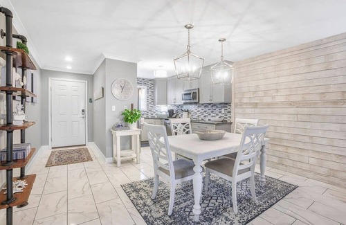 Orange Beach East Condo | Jubilee Landing 306, Beach & Bay, boat slip, pool