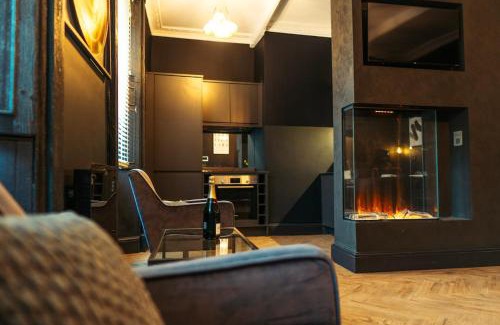 Morpeth Apartment | Judges suite apartment with spa facilities