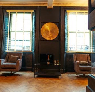 Morpeth Apartment | Judges suite apartment with spa facilities
