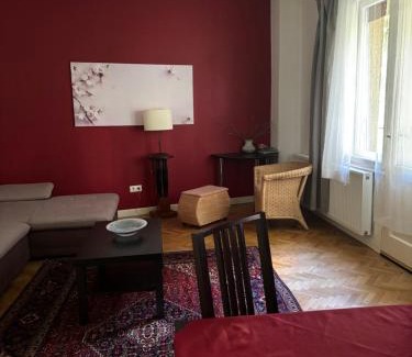 Vizivaros Apartment | Judy and Sandor Apartmen