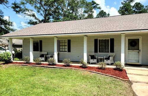 Pine Grove House | Judy House, spacious house in Tickfaw, LA
