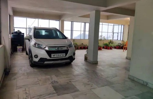 Shoghi Apartment | Jujurana-Spacious 2BHK:Valley Views, Balcony, Wifi