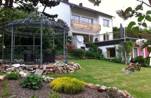 Traben-Trarbach Apartment | Julia's Mosel Villa Appartement TONY