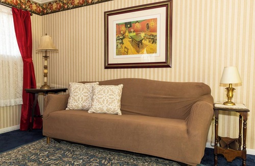 Julian Bed & Breakfast | Julian Gold Rush Hotel