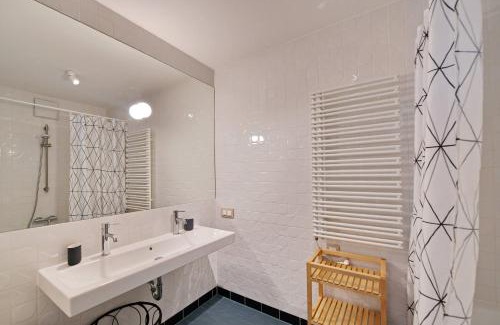 Alsergrund Apartment | Julius 24 - Stylish Haven, 5 Mins to City Center