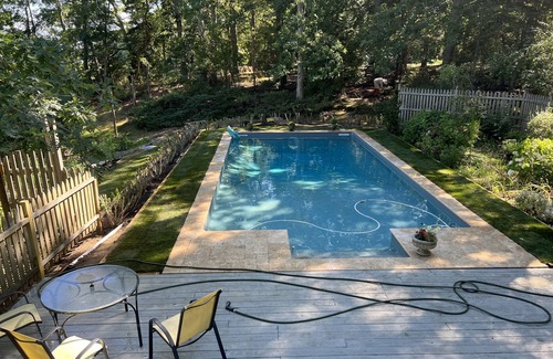 Cutchogue House | July-Oct: 3 bm charming Waterfront Artist Cottage for Rent In North Fork, NY n