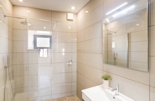 Barao de Sao Joao House | JULY SPECIAL OFFER Modern 2 bedroomed portuguese house
