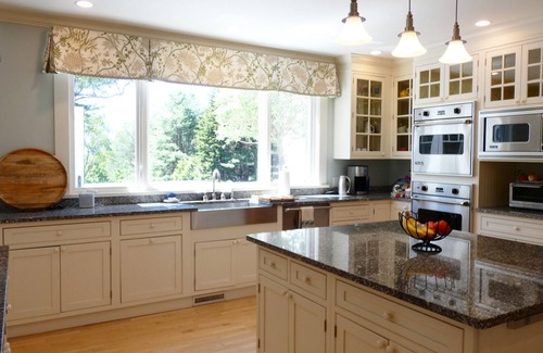 Northeast Harbor Cottage | July week available! Stunning Northeast Hrbr Cottage with beach, close to town.