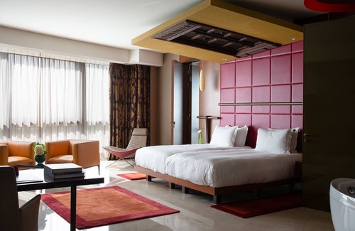 Garhoud Hotel | Jumeirah Creekside Dubai