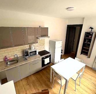 Jumet Apartment | Jumet 242 C Bruxelles-Charleroi-airport