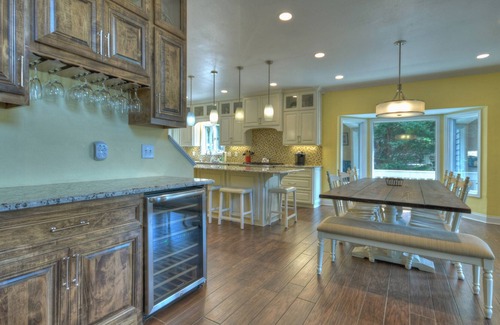 Necowa Cove House | Jump Right In - Lake Blue Ridge