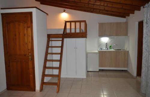 Skiathos Town Hotel | Junction studios