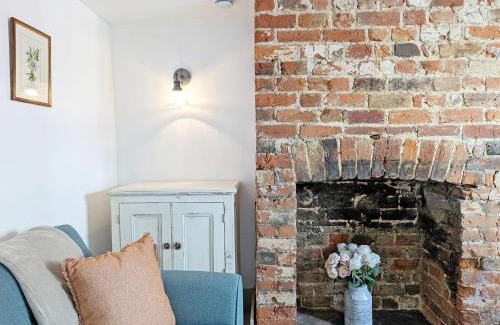 Bognor Regis House | June Cottage