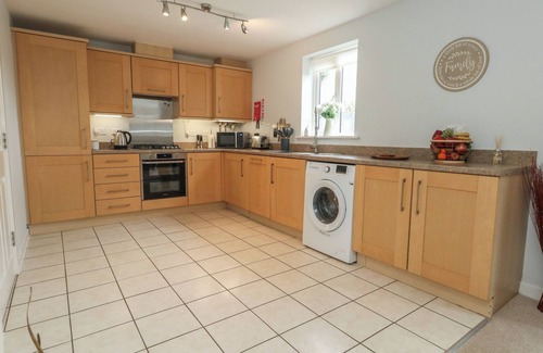 Wool Cottage | JUNE COTTAGE, pet friendly, country holiday cottage in Wool
