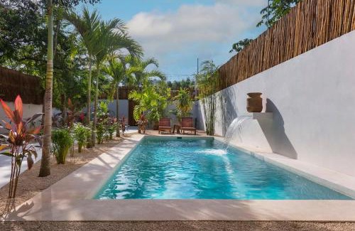 La Veleta House | Jungle 3BR Villa, Garden & Pool, La Veleta
