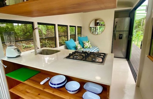 Savegre House | Jungle Bus, 5 min drive PlayaLinda, 15 x Dominical, Wifi Starlink