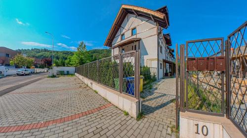 Brasov Villa | Jungle Family Villa near Park Aventura,Lake,Zoo