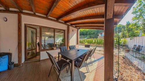 Brasov Villa | Jungle Family Villa near Park Aventura,Lake,Zoo